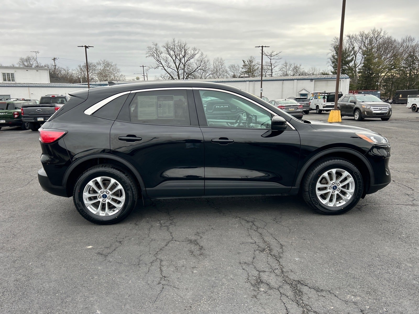 2021 Ford Escape SE