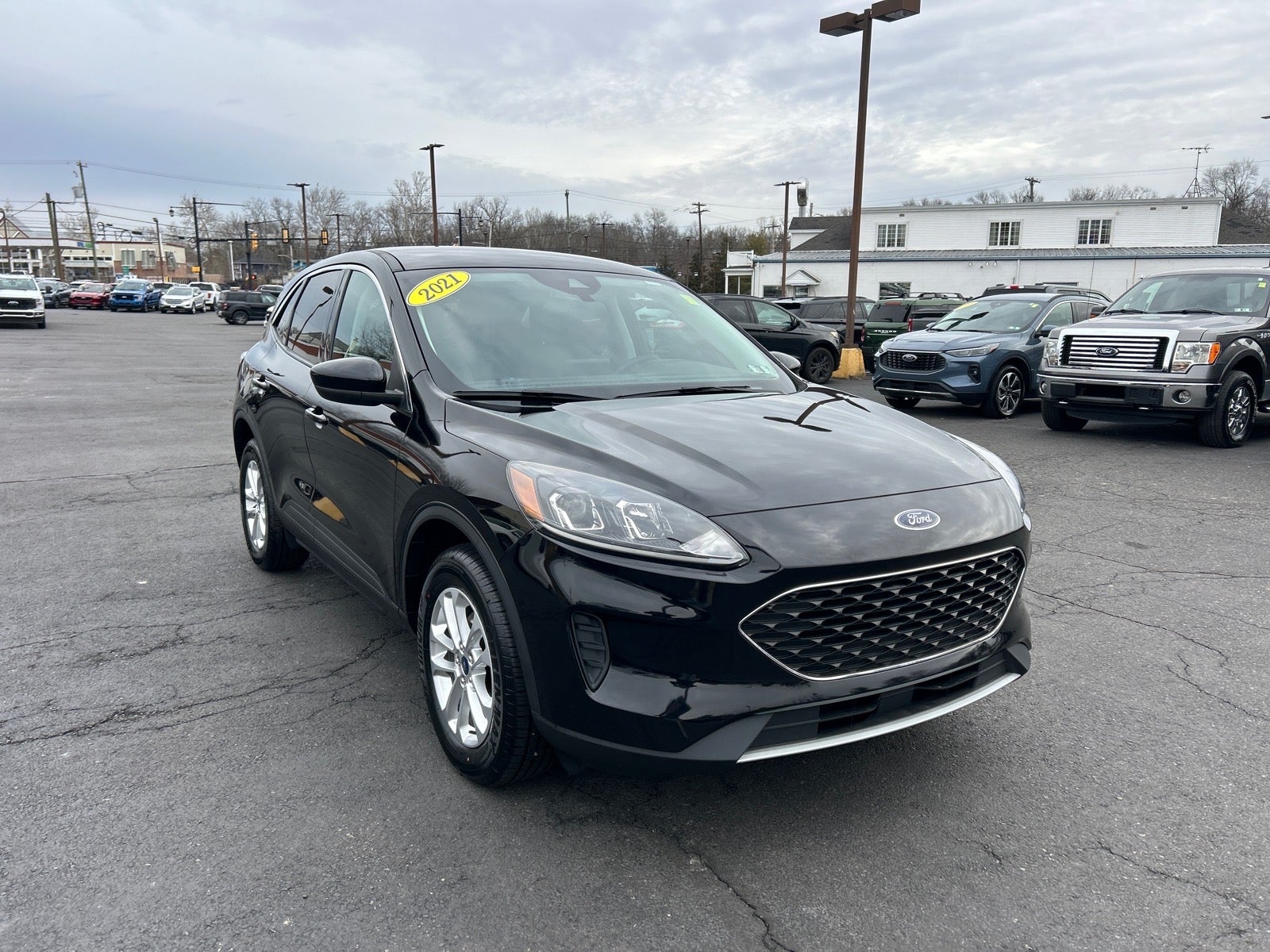 2021 Ford Escape SE