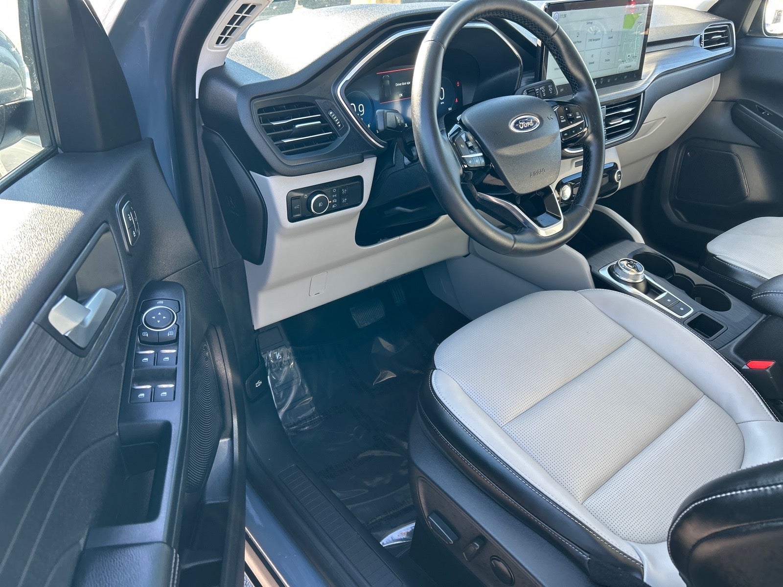 2025 Ford Escape Platinum