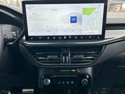 2024 Ford Escape Hybrid ST-Line Select