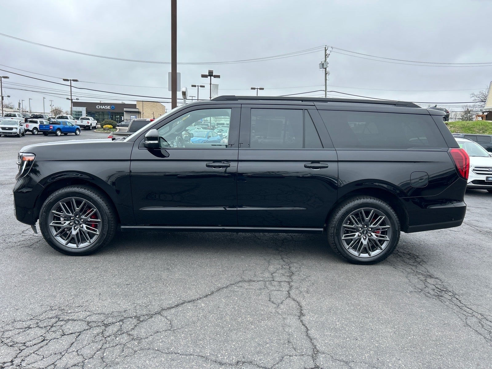 2025 Ford Expedition Max Platinum