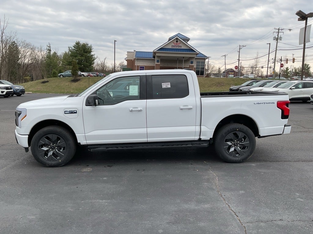 2025 Ford F-150 Lightning Flash