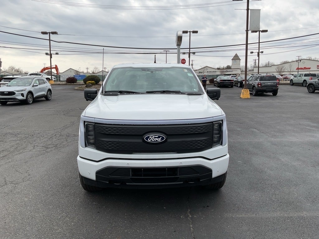 2025 Ford F-150 Lightning Flash