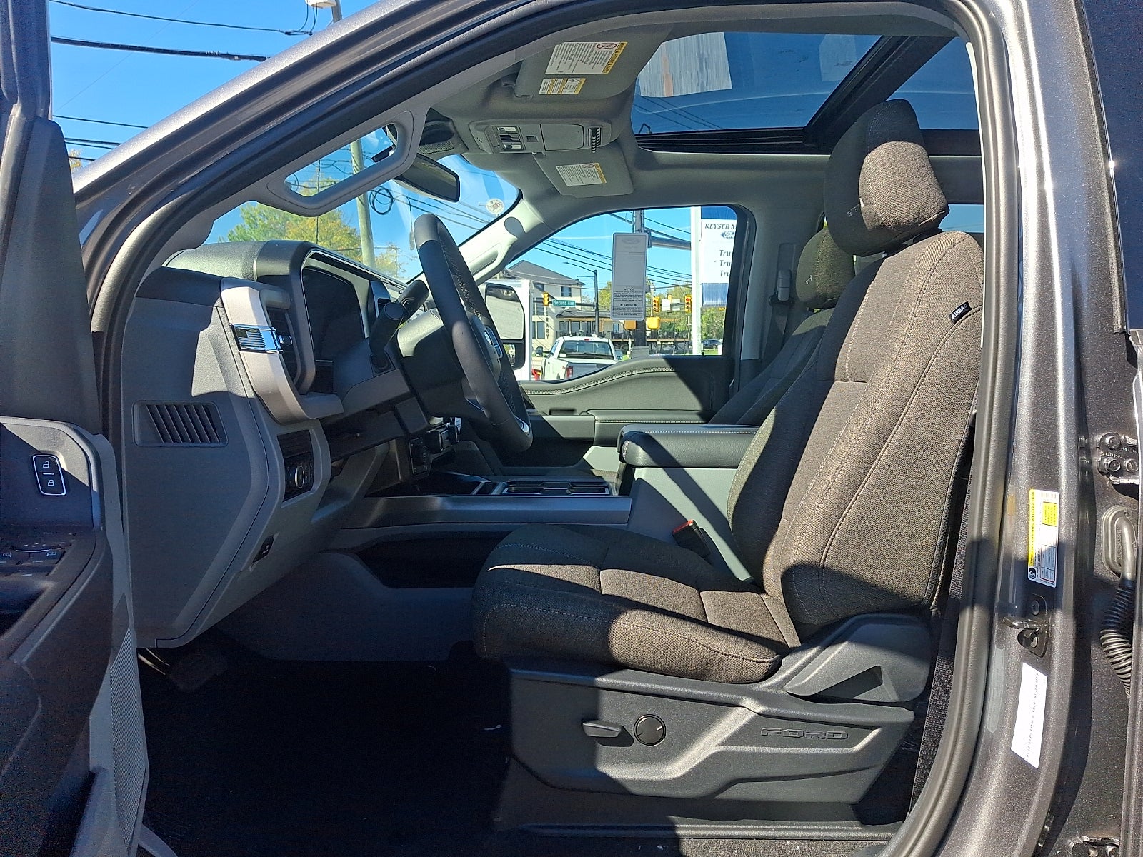 2027 Ford F-250SD XLT