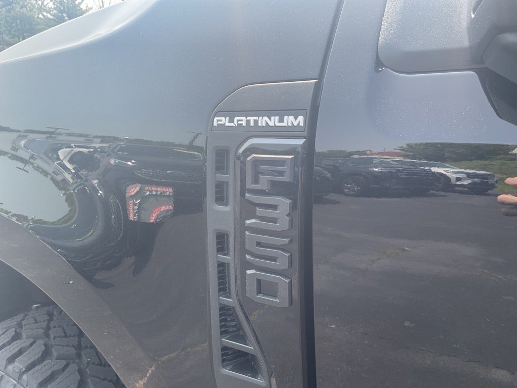 2025 Ford F-350SD Platinum