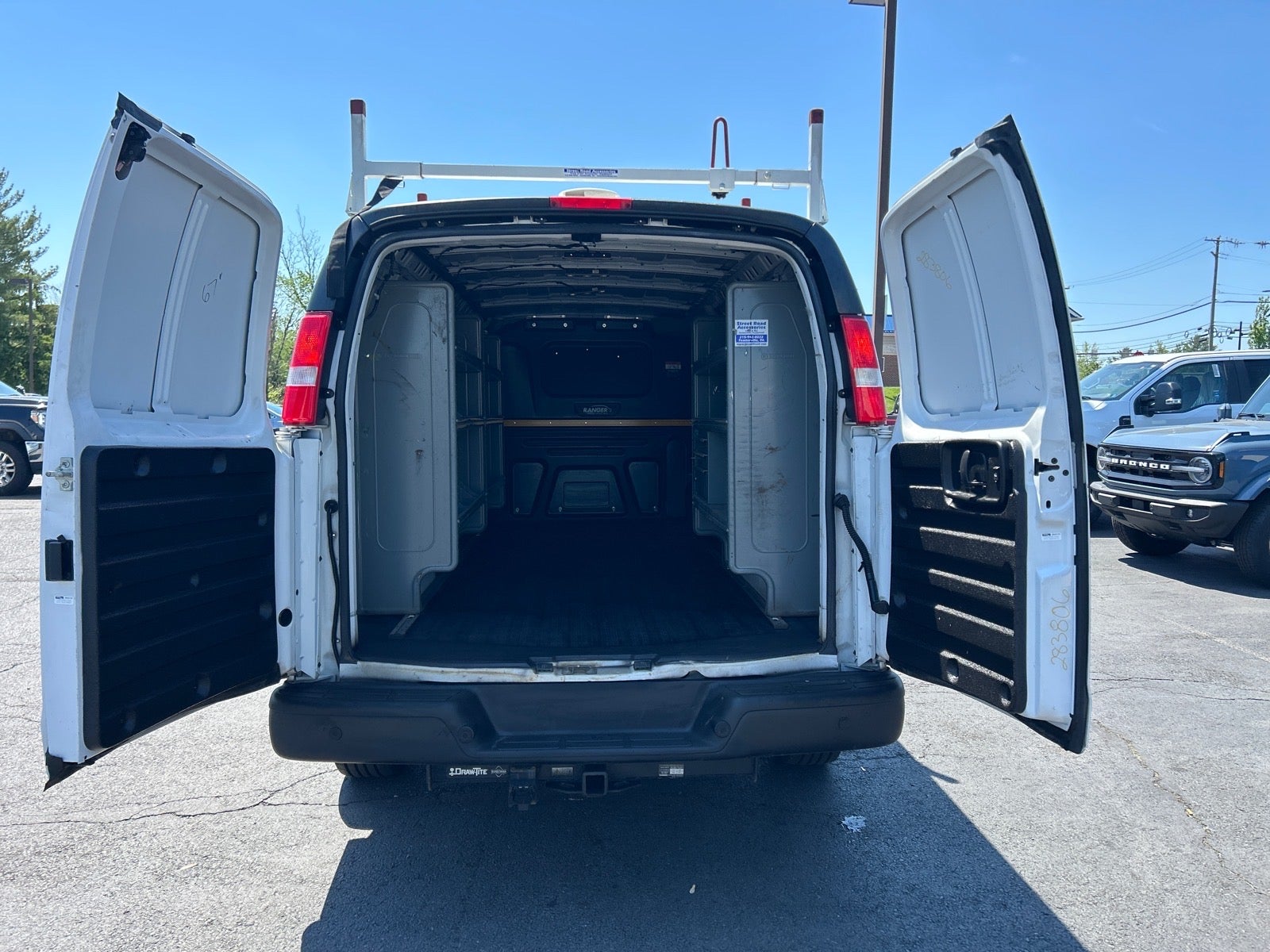 2022 Chevrolet Express 2500 Work Van Cargo