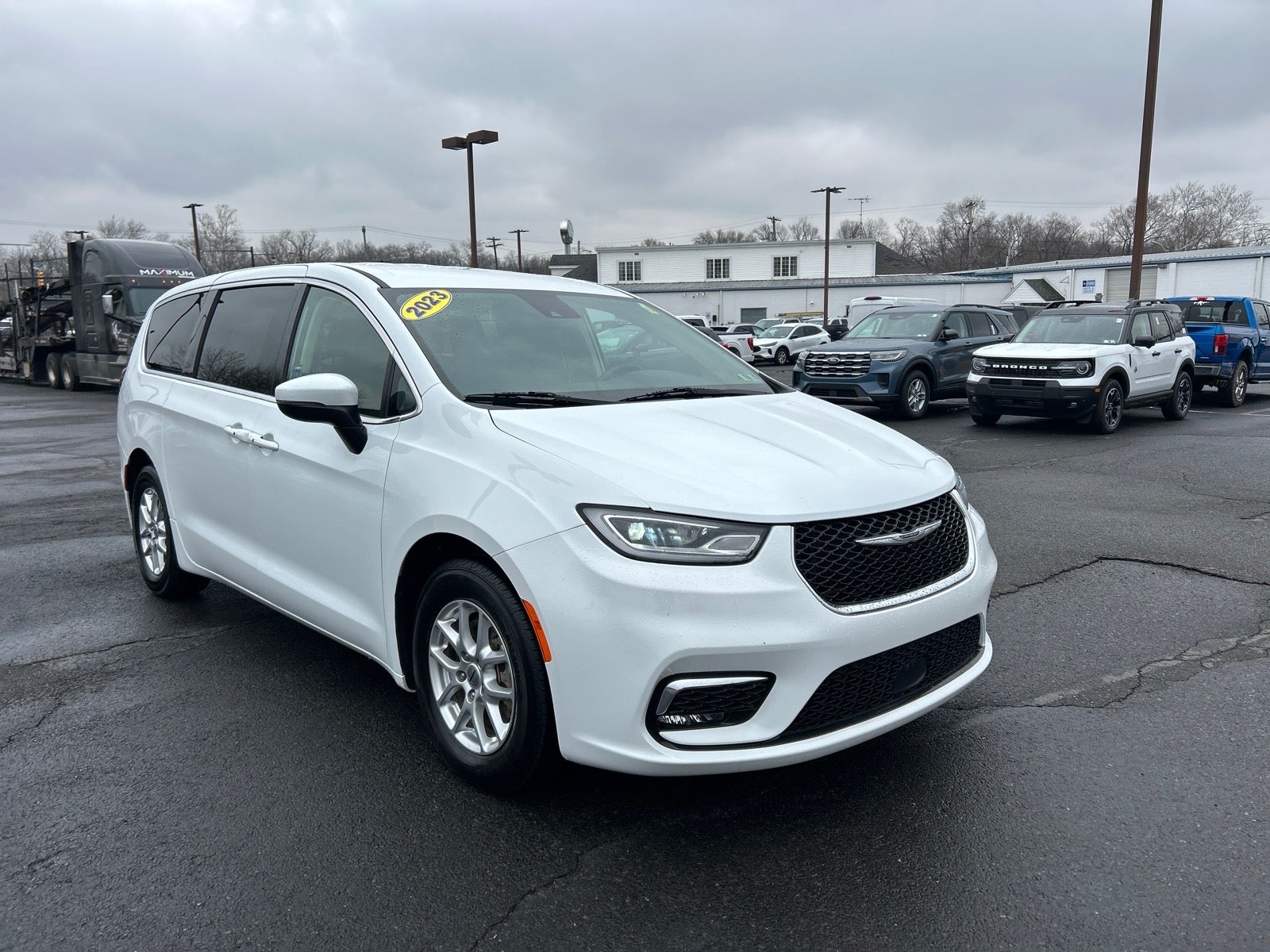 2023 Chrysler Pacifica Touring L