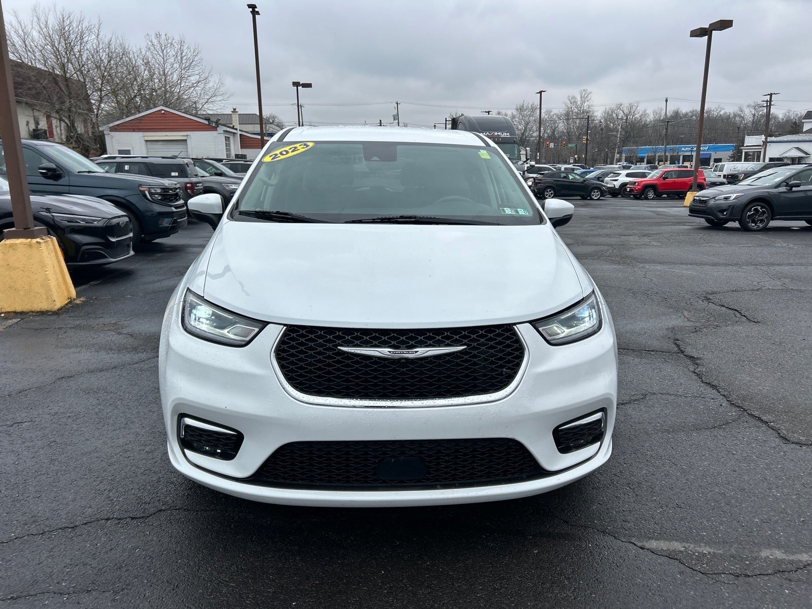 2023 Chrysler Pacifica Touring L