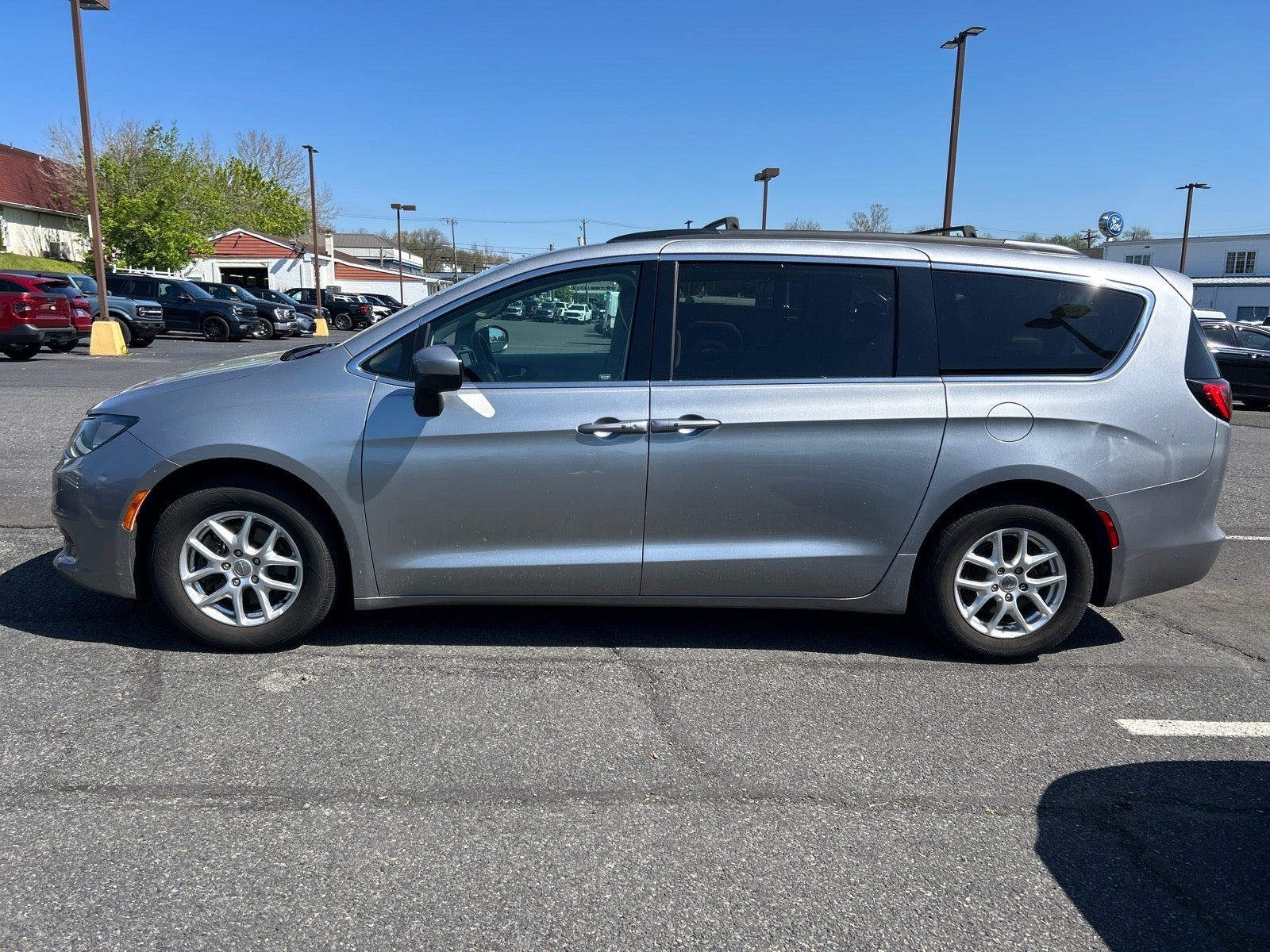 2020 Chrysler Voyager LXI