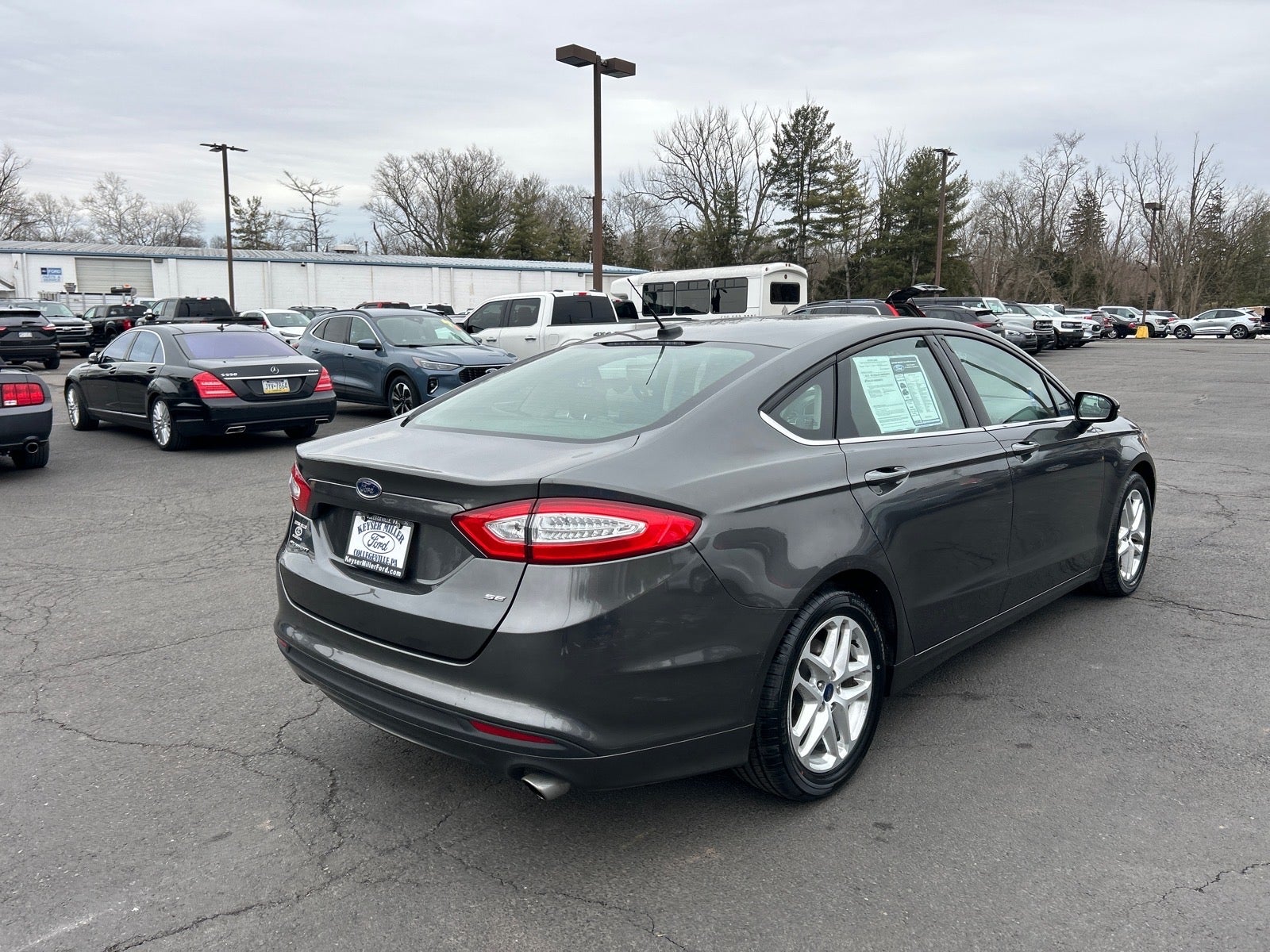 2016 Ford Fusion SE