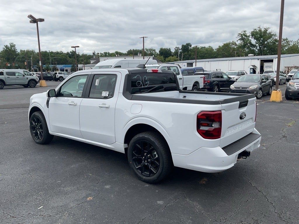 2025 Ford Maverick Lobo Standard