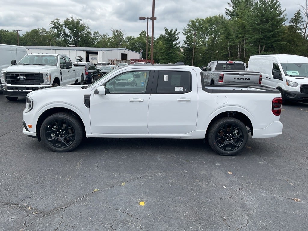 2025 Ford Maverick Lobo Standard