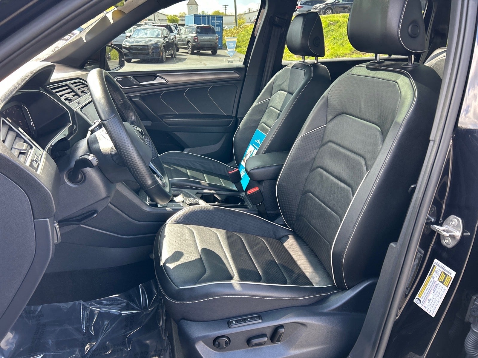 2024 Volkswagen Tiguan 2.0T SEL R-Line