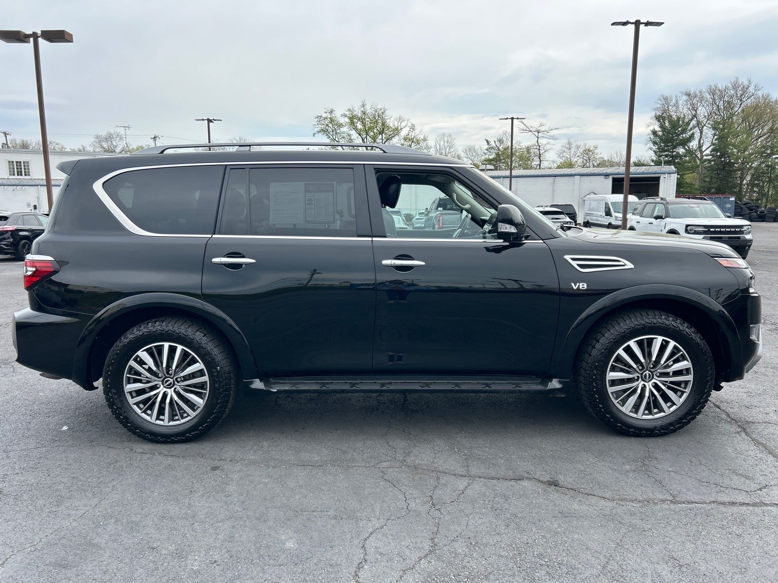 2022 Nissan Armada SL
