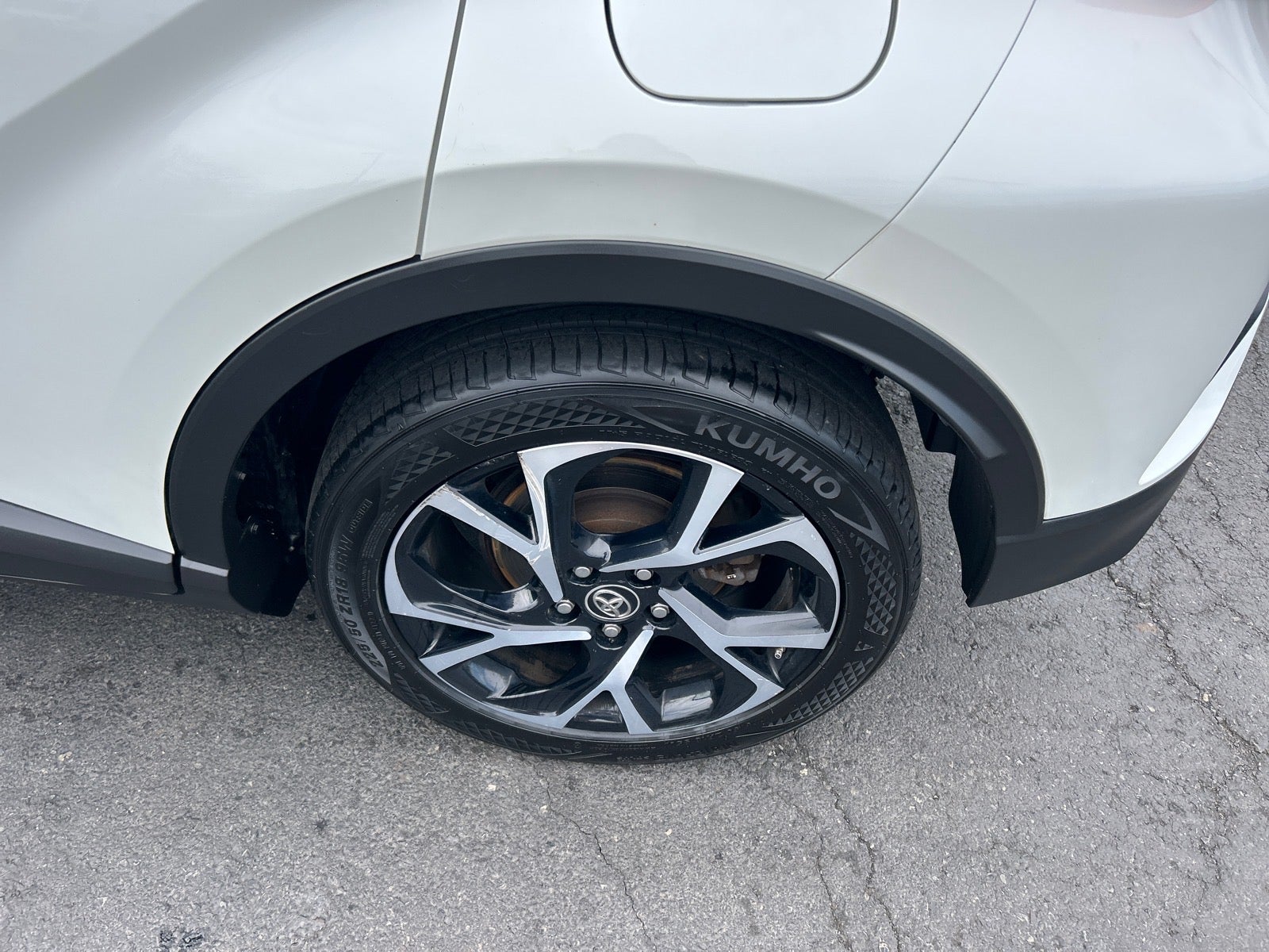 2019 Toyota C-HR XLE
