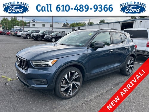2022 Volvo XC40 R-Design