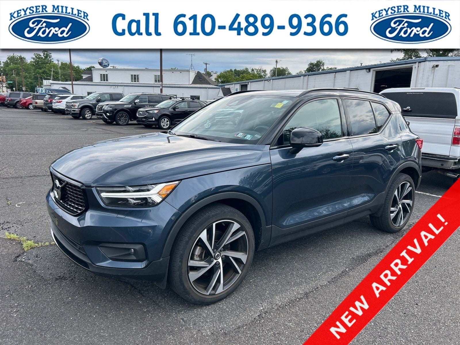 2022 Volvo XC40 R-Design