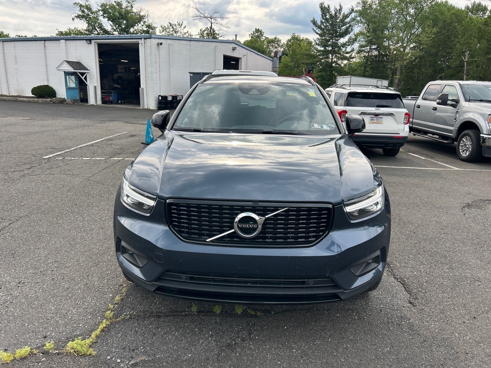 2022 Volvo XC40 R-Design